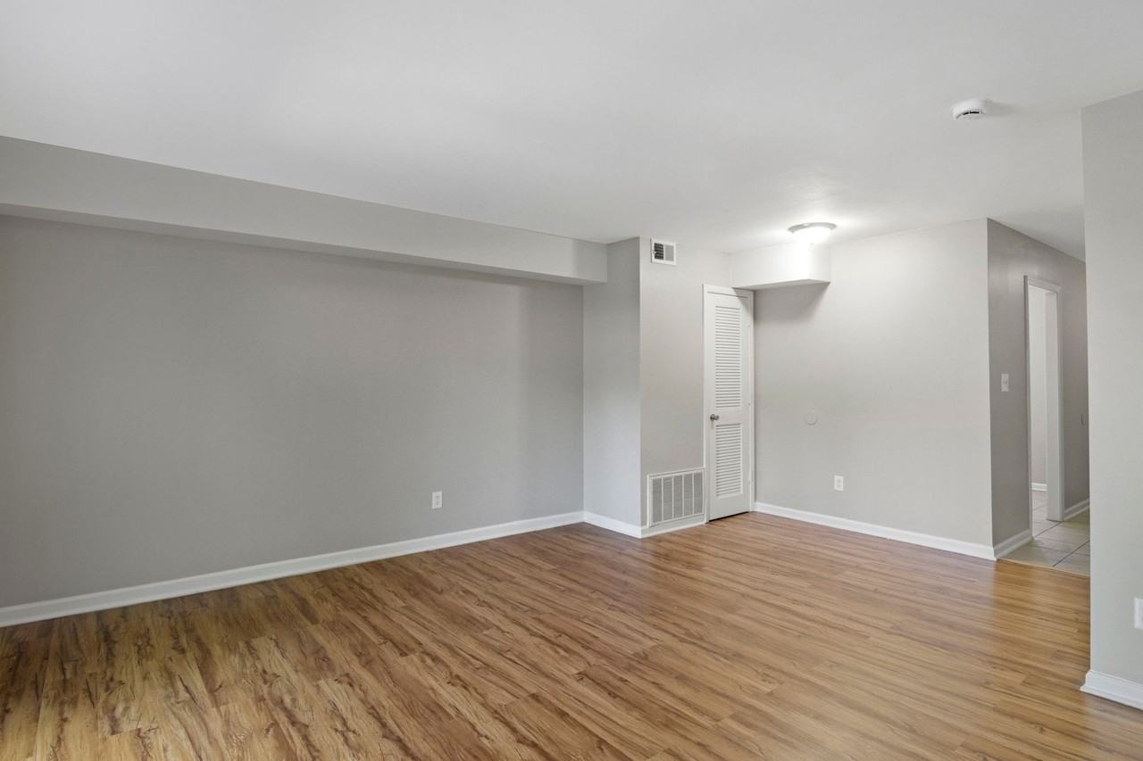 The Riverside Apartment Homes - Photo 7 of 38