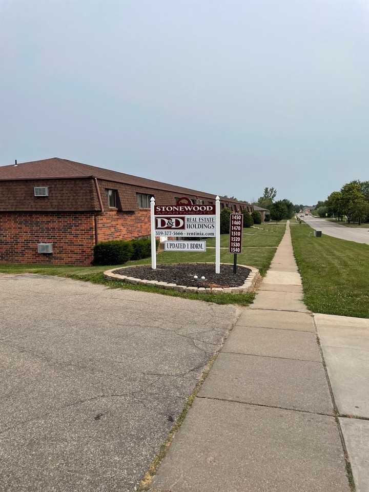 Stonewood Apartments - Photo 4 of 37