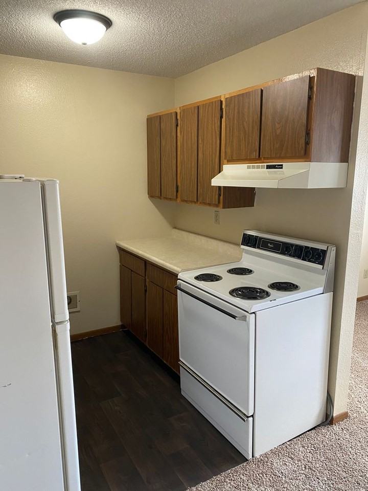 Stonewood Apartments - Photo 5 of 37