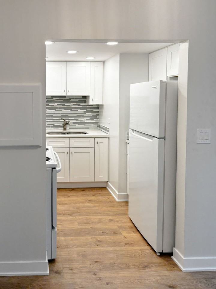 444 S Spring Rd, Elmhurst, IL   60126 - Photo 5 of 6