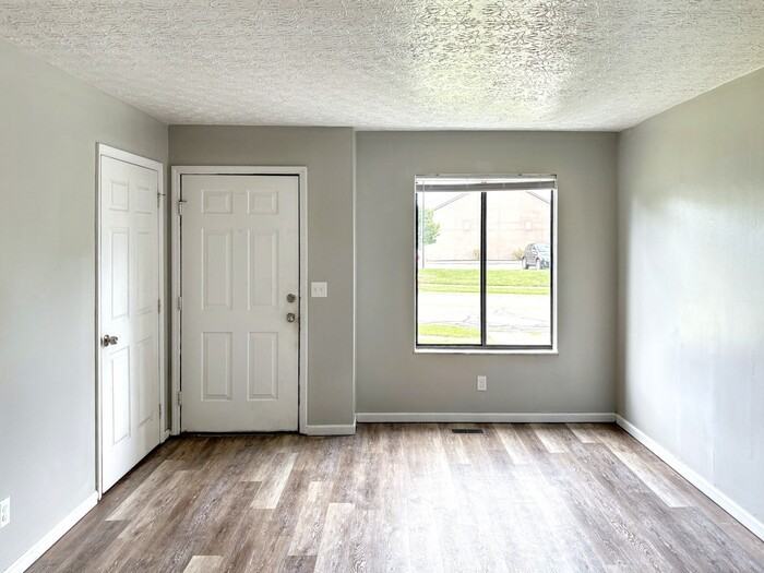 5760 Ponderosa Dr - Photo 2 of 19