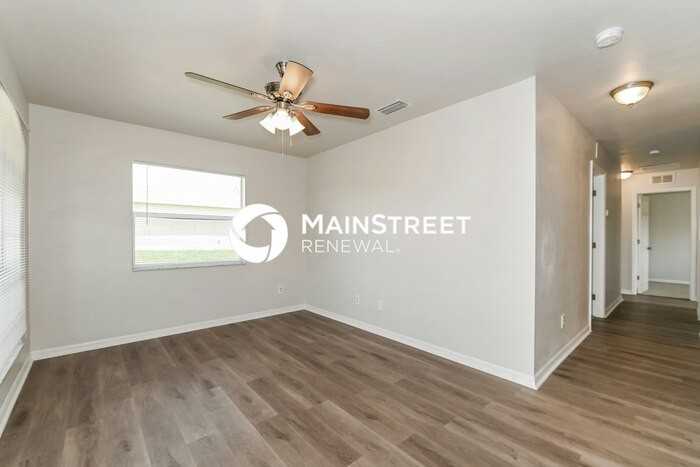 3214 11th St Sw - Photo 3 of 16