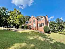 2835 Commons Dr - Photo 1 of 1