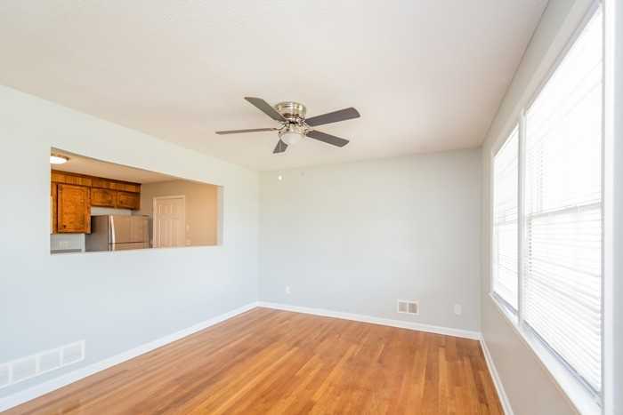 1124 Starview Dr - Photo 3 of 12