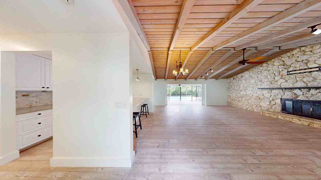 10174 Dogwood Ave - Photo 5 of 50