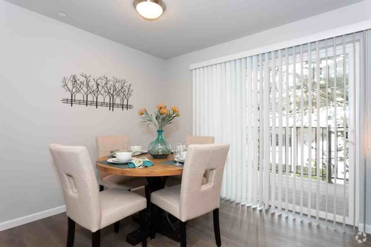 14615 NE Rose Parkway - Photo 3 of 46