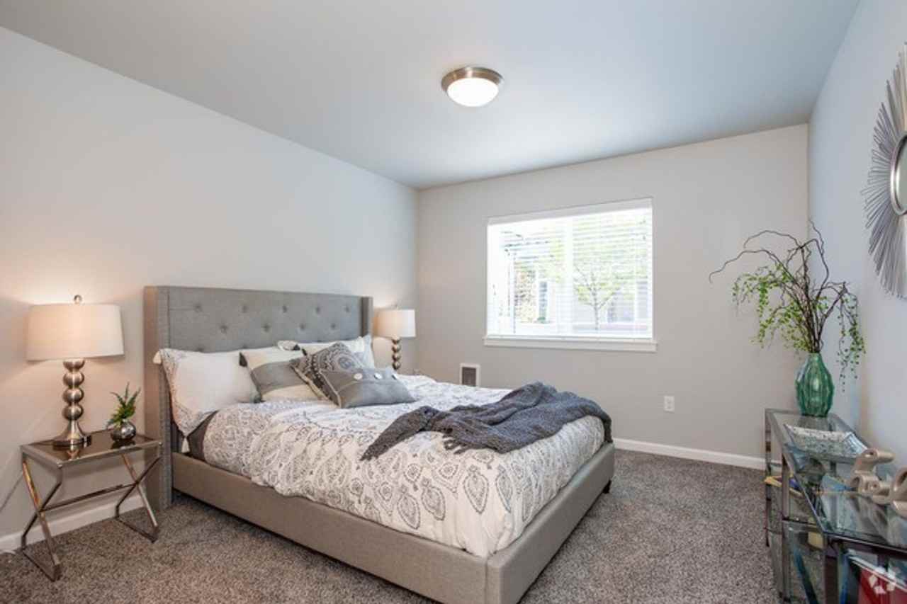 14615 NE Rose Parkway - Photo 5 of 46