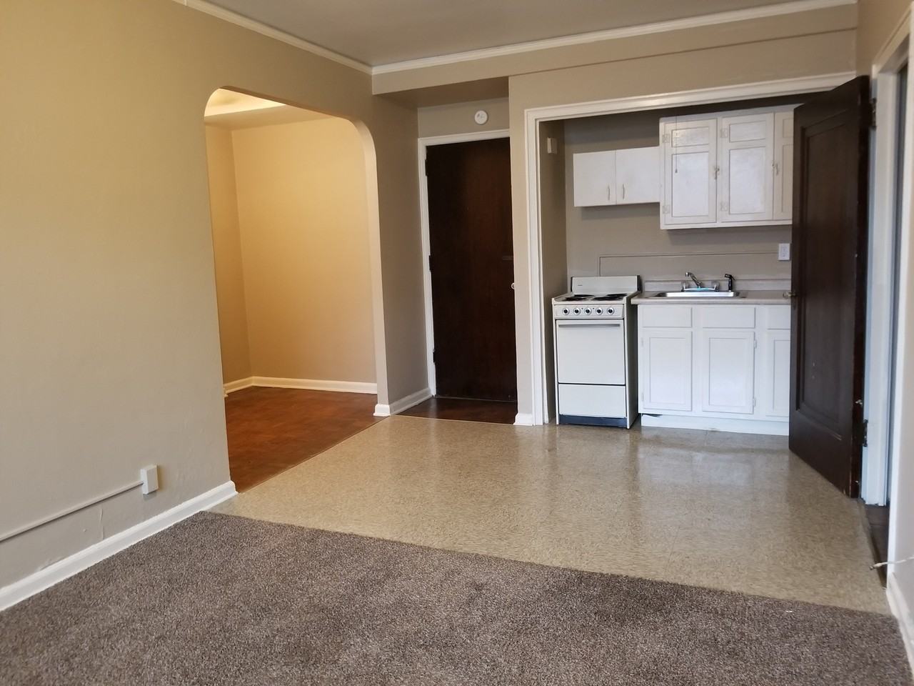 Historic Garrison Flats Apartments - Photo 7 of 22