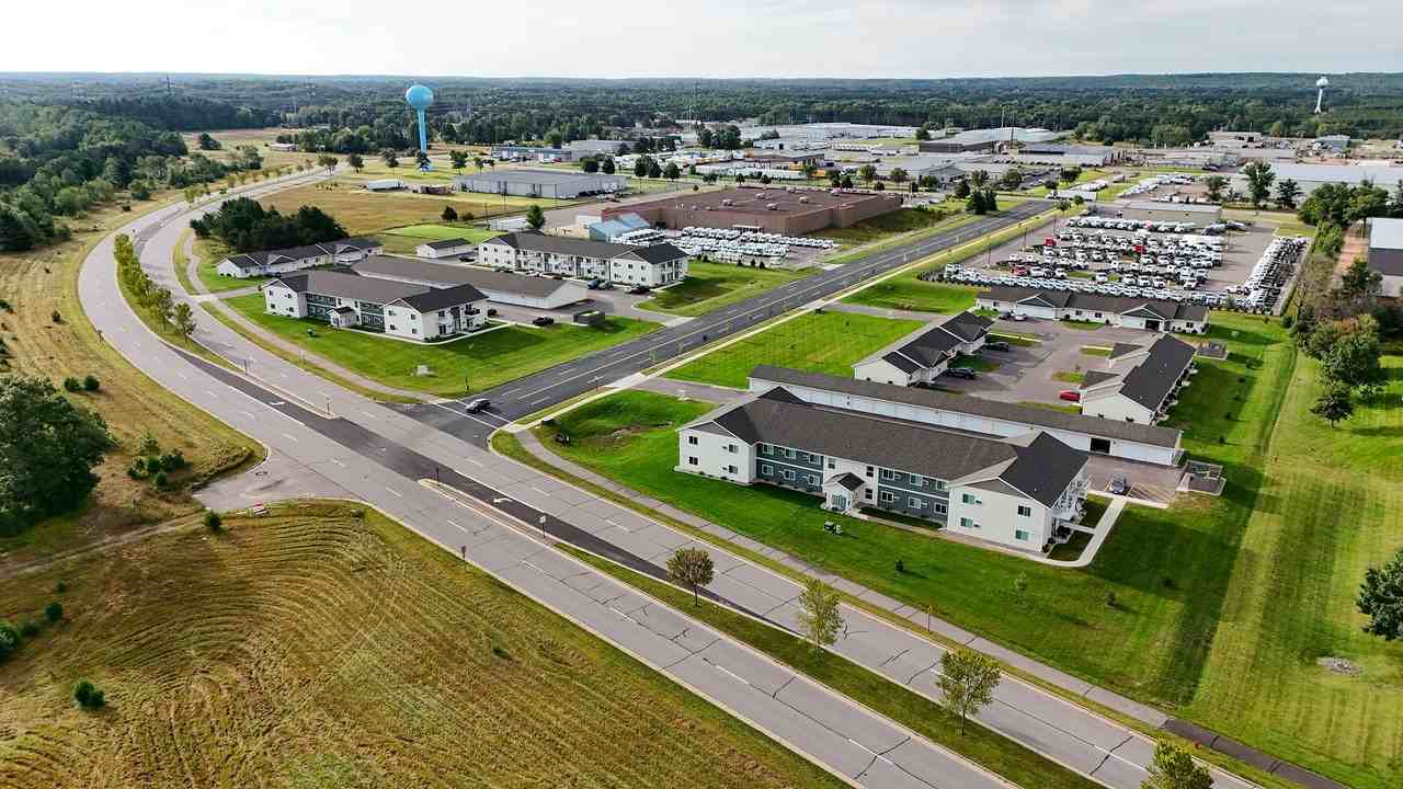 SCS Rothschild - Photo 2 of 10