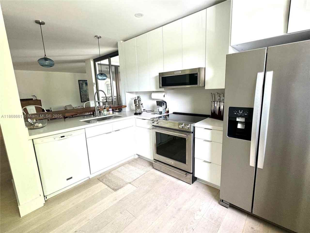 3553 Magellan Circle #1