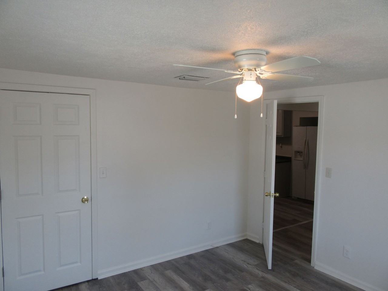 237 Helen Avenue #C - Photo 4 of 16