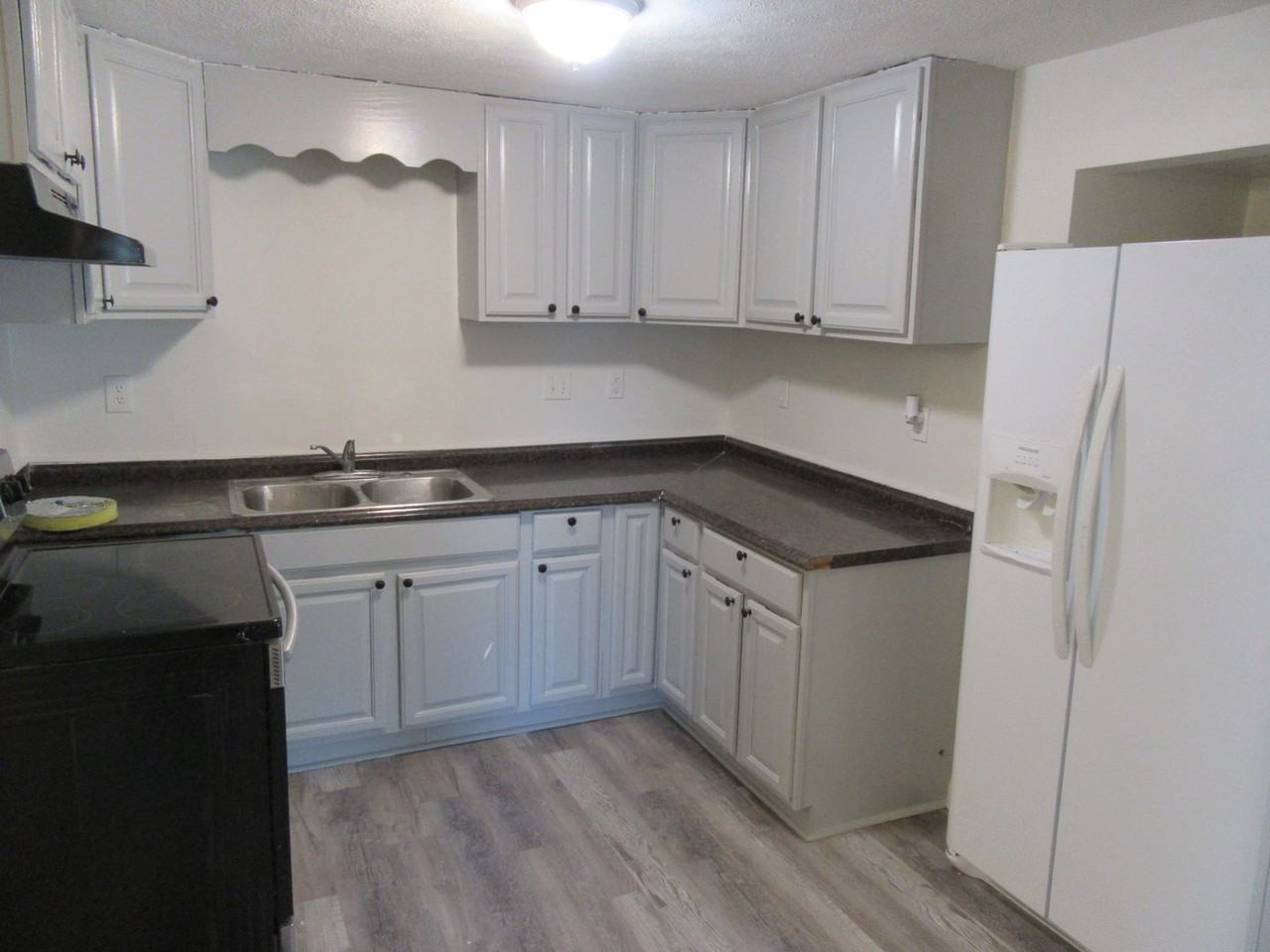 237 Helen Avenue #C - Photo 5 of 16