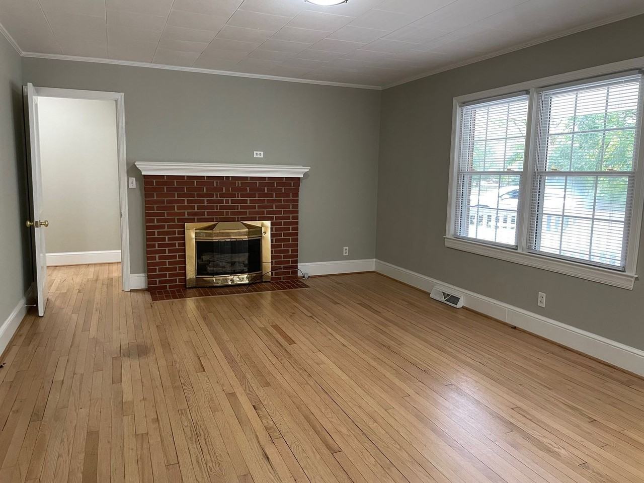 136 Norris St - Photo 3 of 25