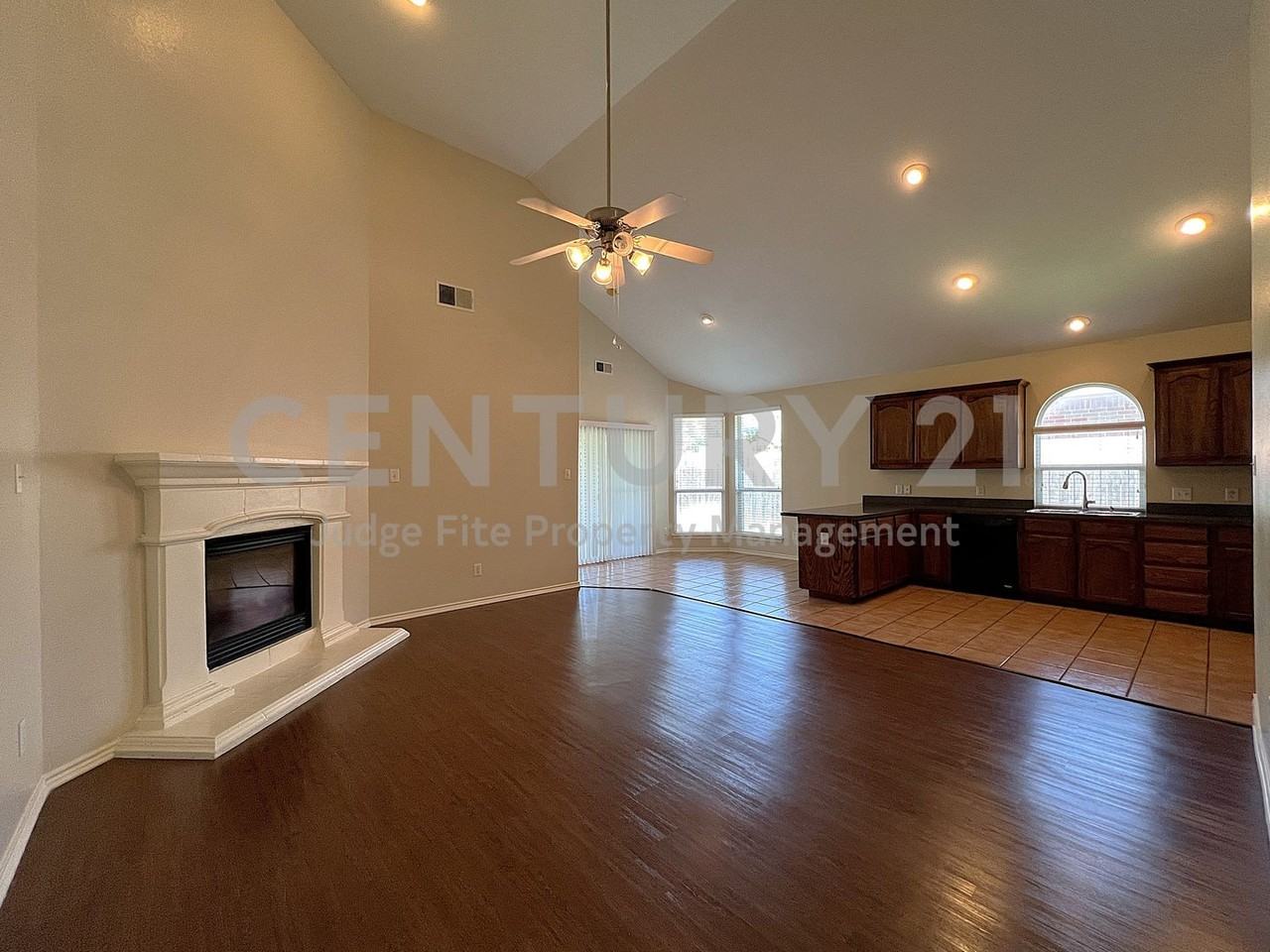 5009 Royal Burgess Dr - Photo 3 of 13