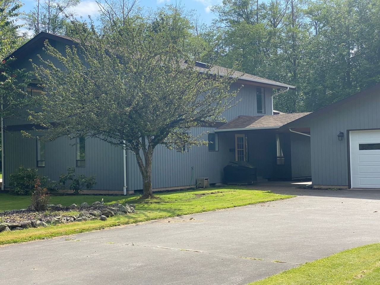 22420 38th Ave Nw - Photo 2 of 27