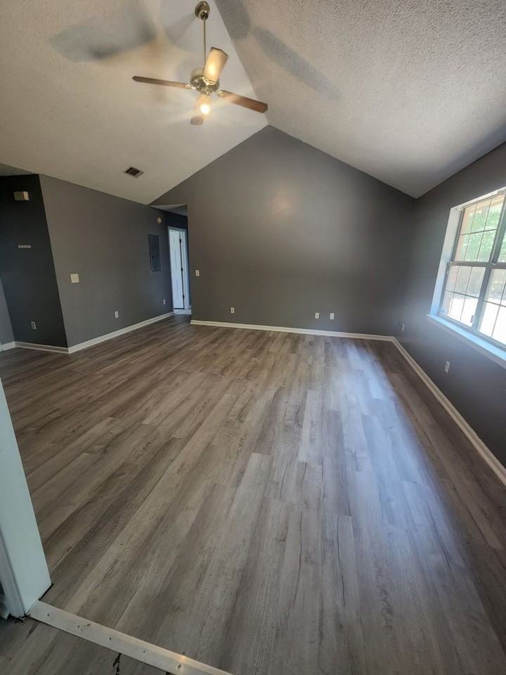171 171 Sabreena Circle - Photo 4 of 22
