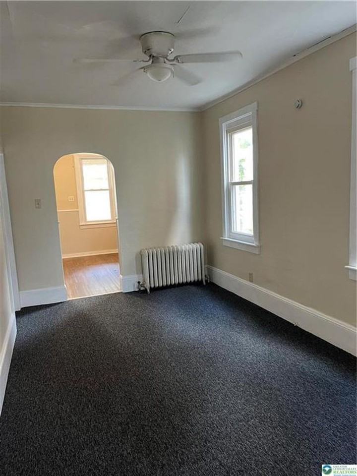 8 W Abbott St - Photo 3 of 17