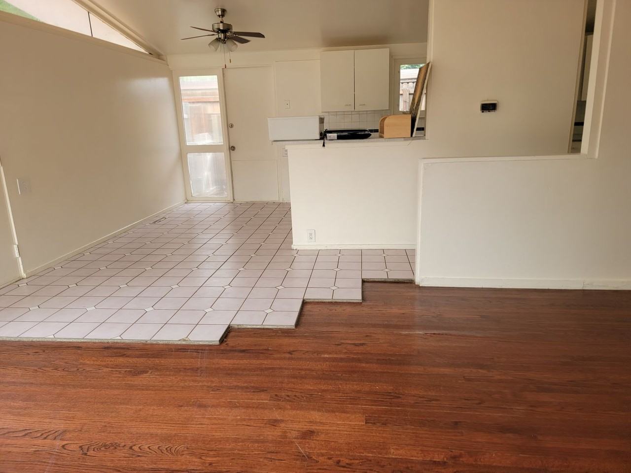 2340 S Newton St - Photo 2 of 10