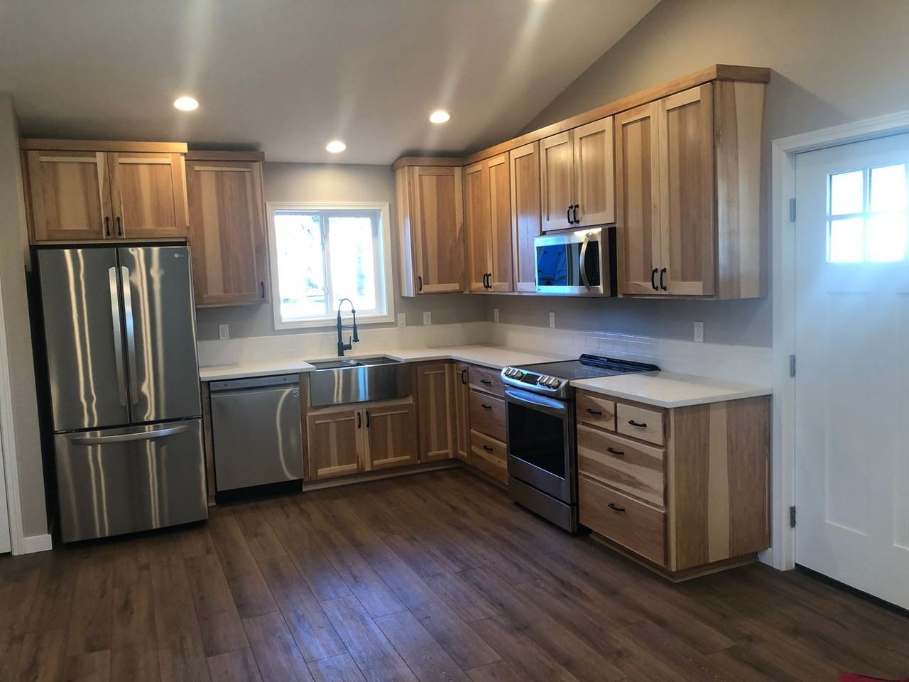 488 17th St - Photo 5 of 20