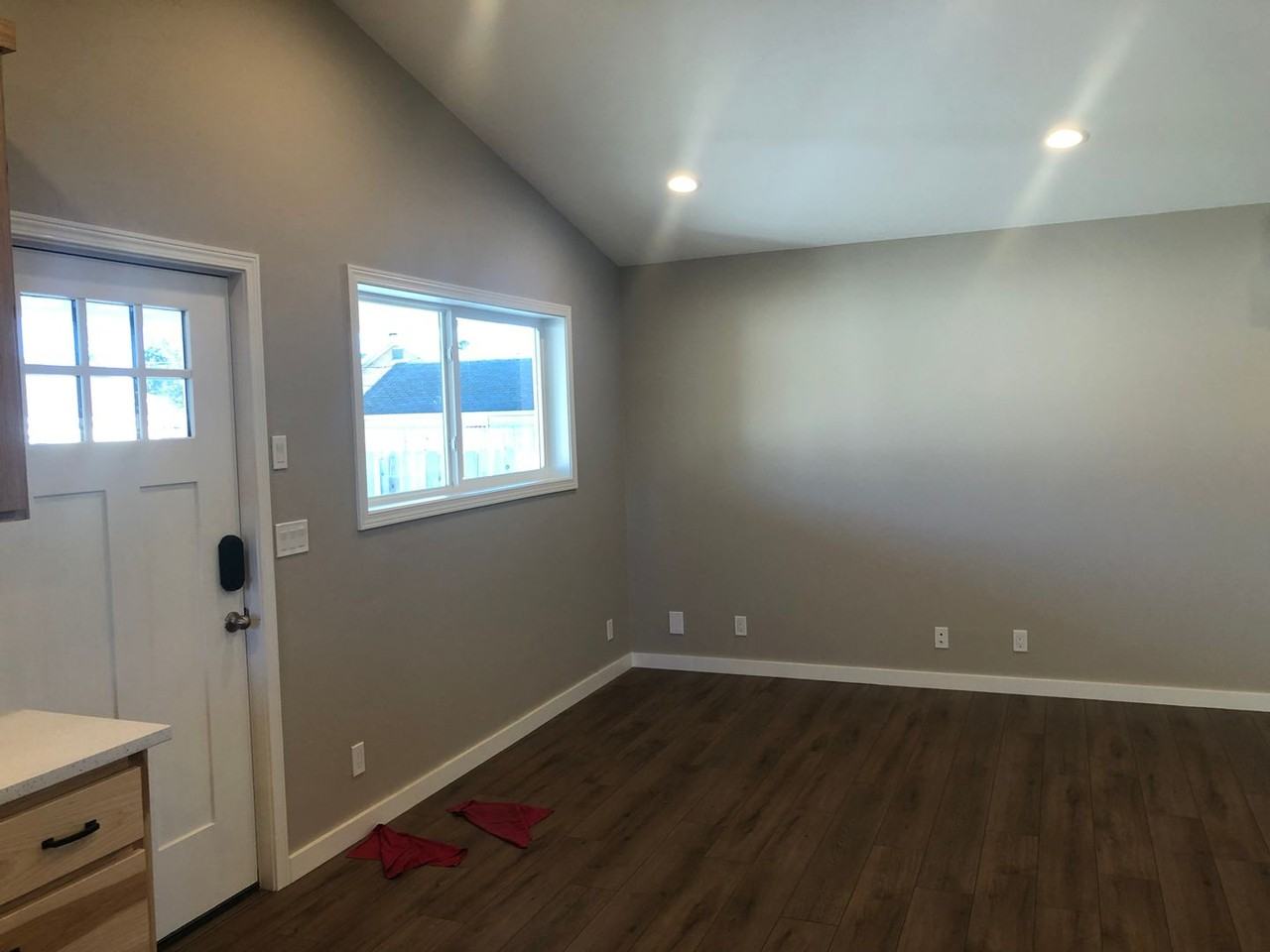 488 17th St - Photo 7 of 20