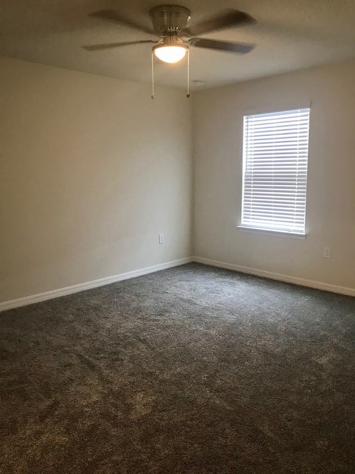 2680 Mead Avenue - Photo 3 of 37