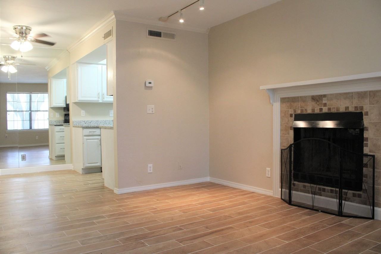 11130 N 100 Stratford Dr #331 - Photo 2 of 31