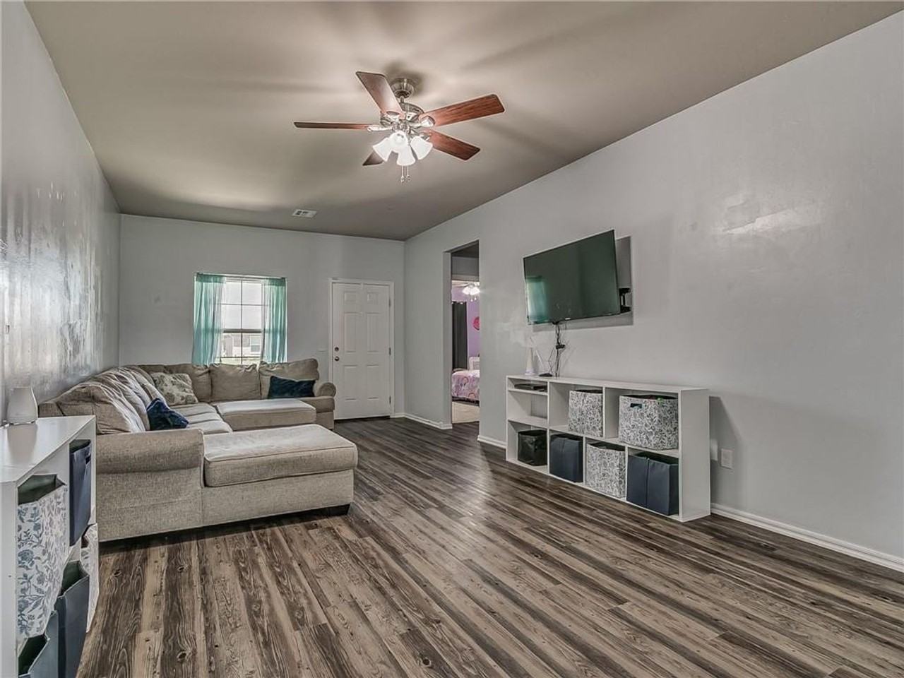 1912 West Autumn Way - Photo 5 of 33