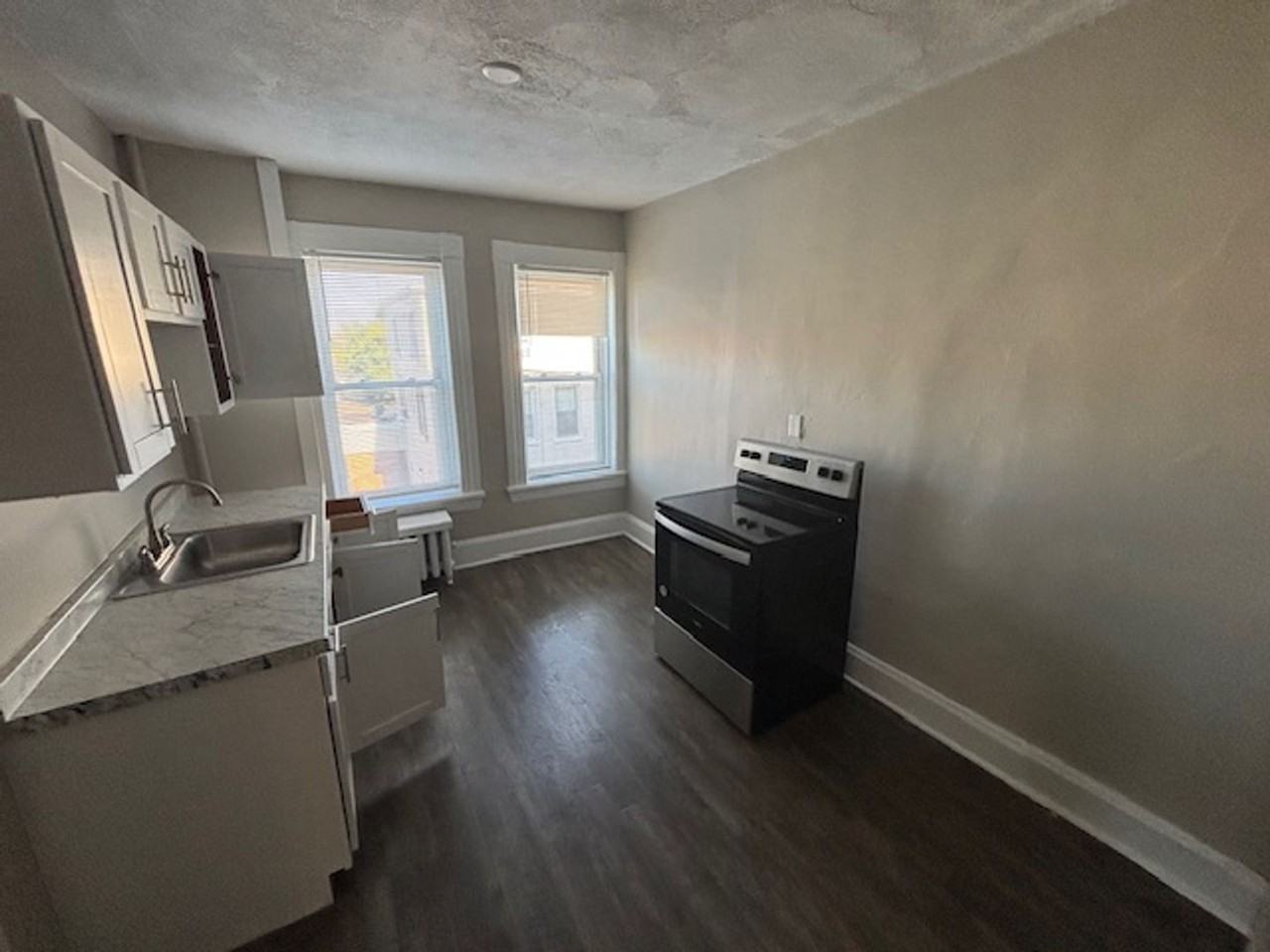 66 Mattoon St - Photo 2 of 11