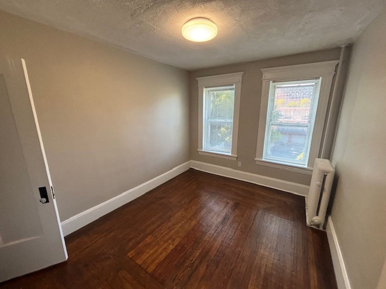 66 Mattoon St - Photo 5 of 11