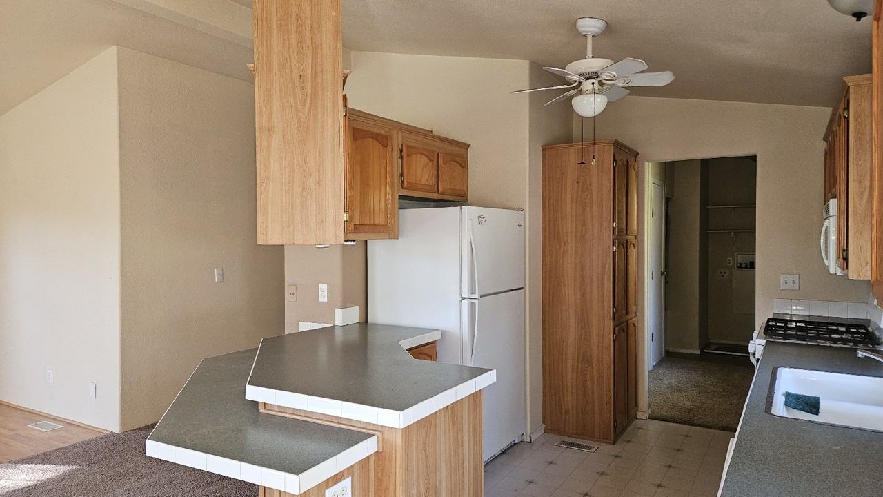 6535 Virginiatown Rd #NA - Photo 3 of 9