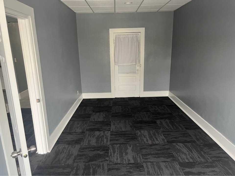 108 1/2 S Madison St #1 - Photo 4 of 5