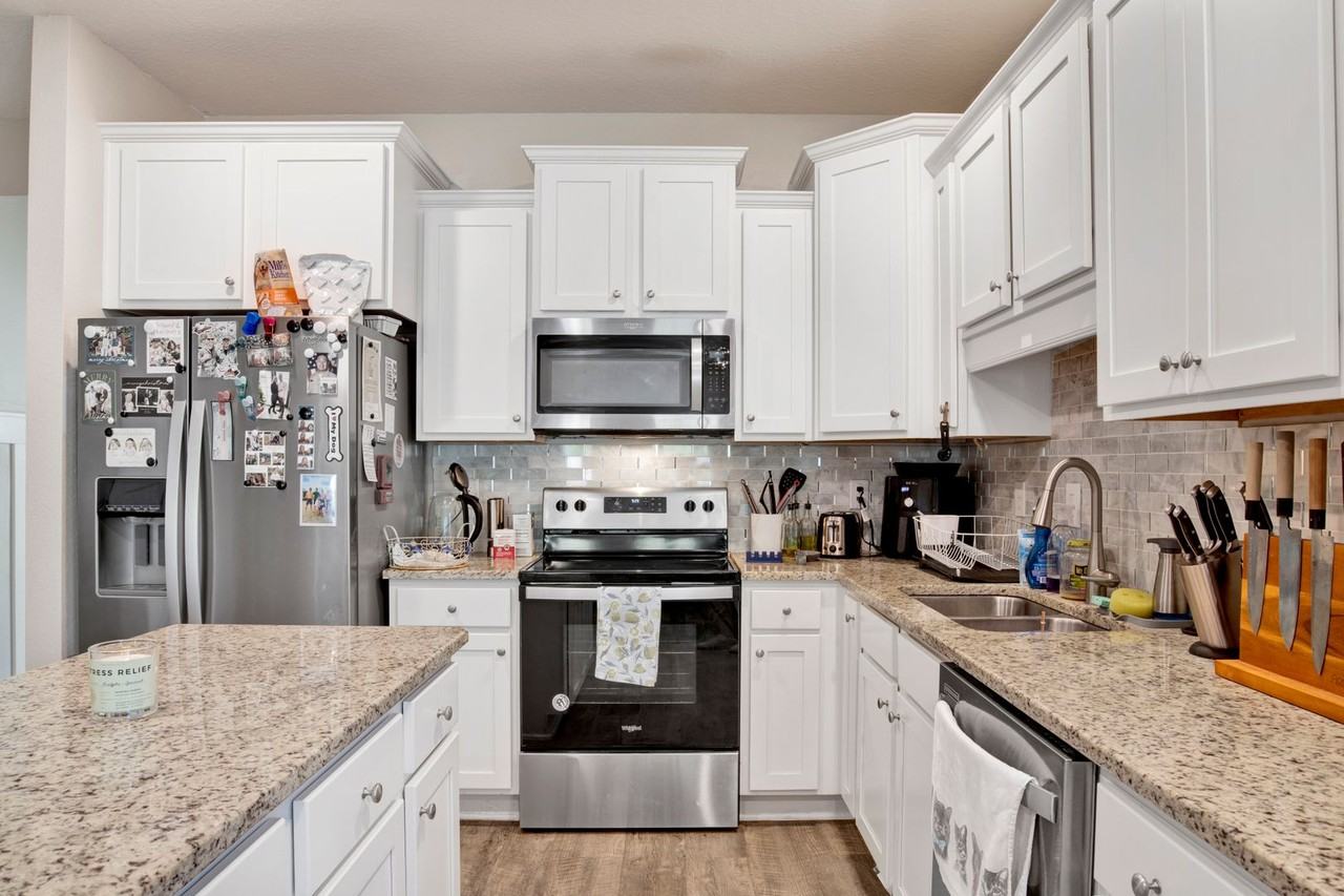 5789 Conley Ct - Photo 3 of 11