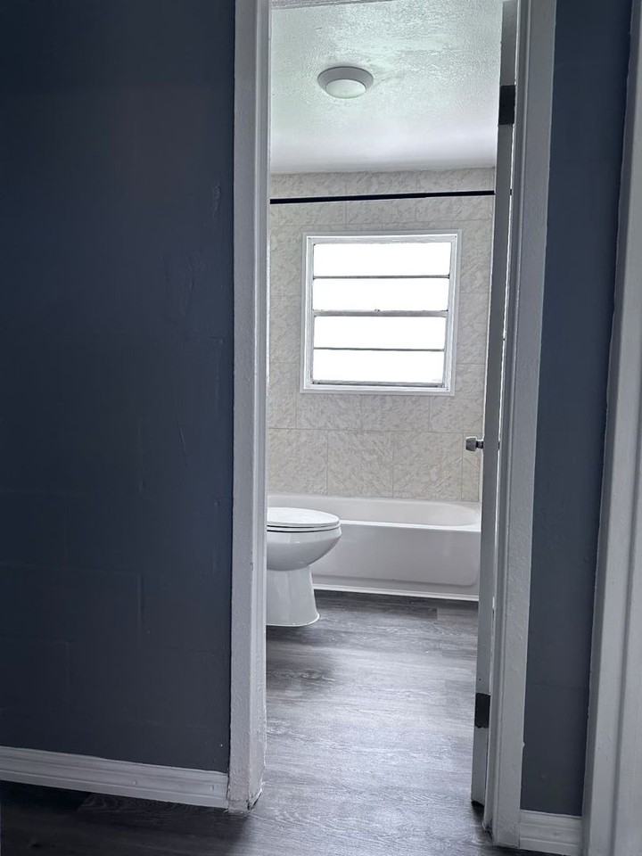 307 Sw 3rd Ter - Photo 7 of 8