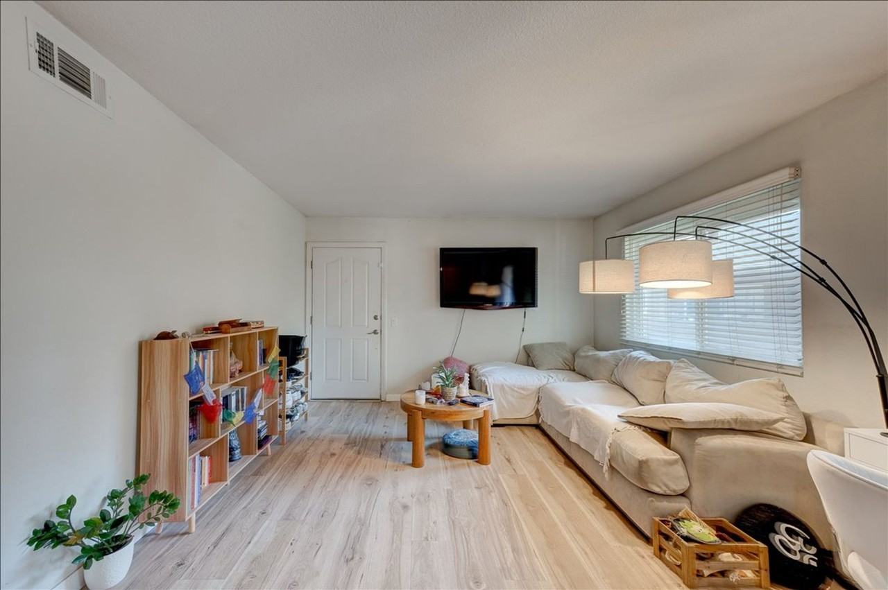 510 Calle Montecito ##60 - Photo 4 of 26