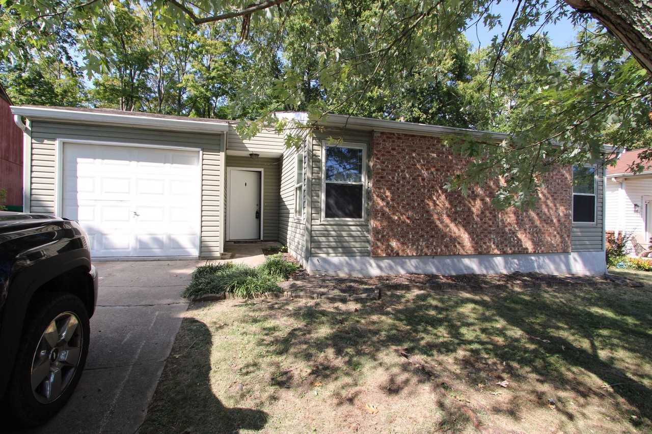 7162 Woodridge Dr - Photo 2 of 27