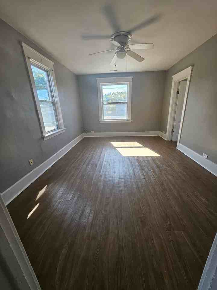 1404 E Lake Rd #2 - Photo 7 of 9