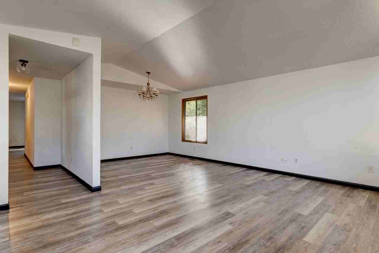 537 Nw Columbia Dr - Photo 6 of 28