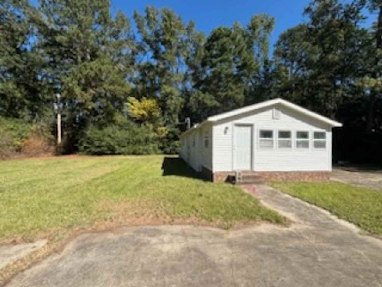 1886 Mcneill Farm Rd - Photo 2 of 10