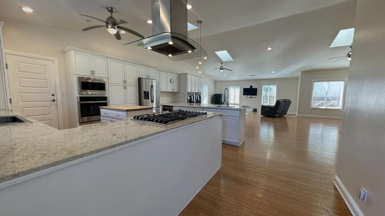 937 Fulbright Ave - Photo 2 of 29