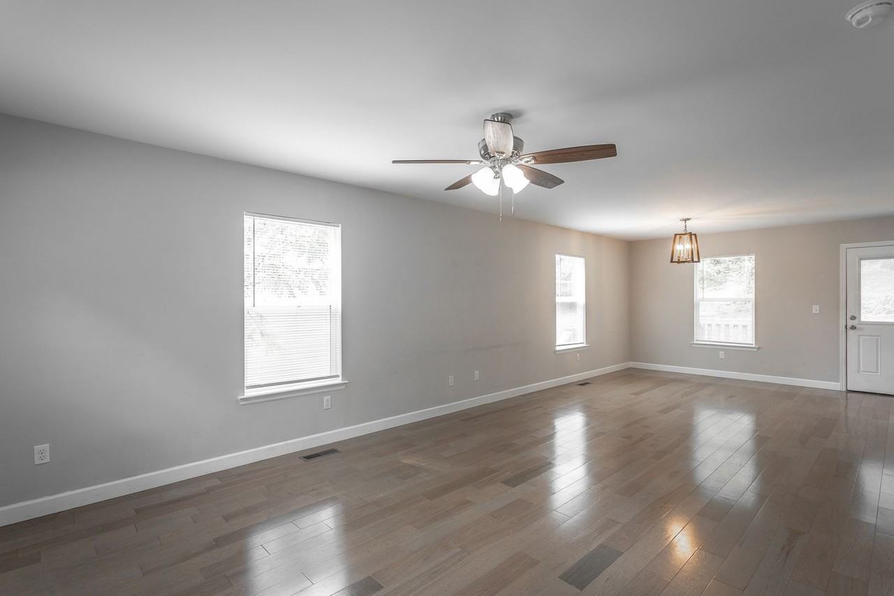 300 W Ridgewood Ave - Photo 3 of 33
