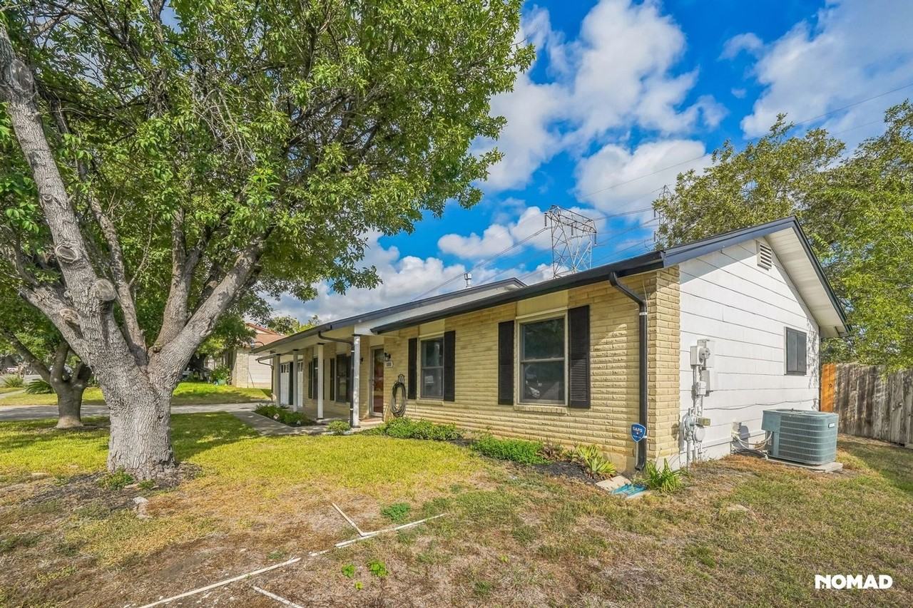 9723 Five Forks St - Photo 3 of 24