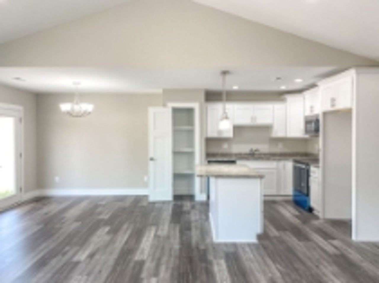 173 Falling Creek Rd - Photo 4 of 11