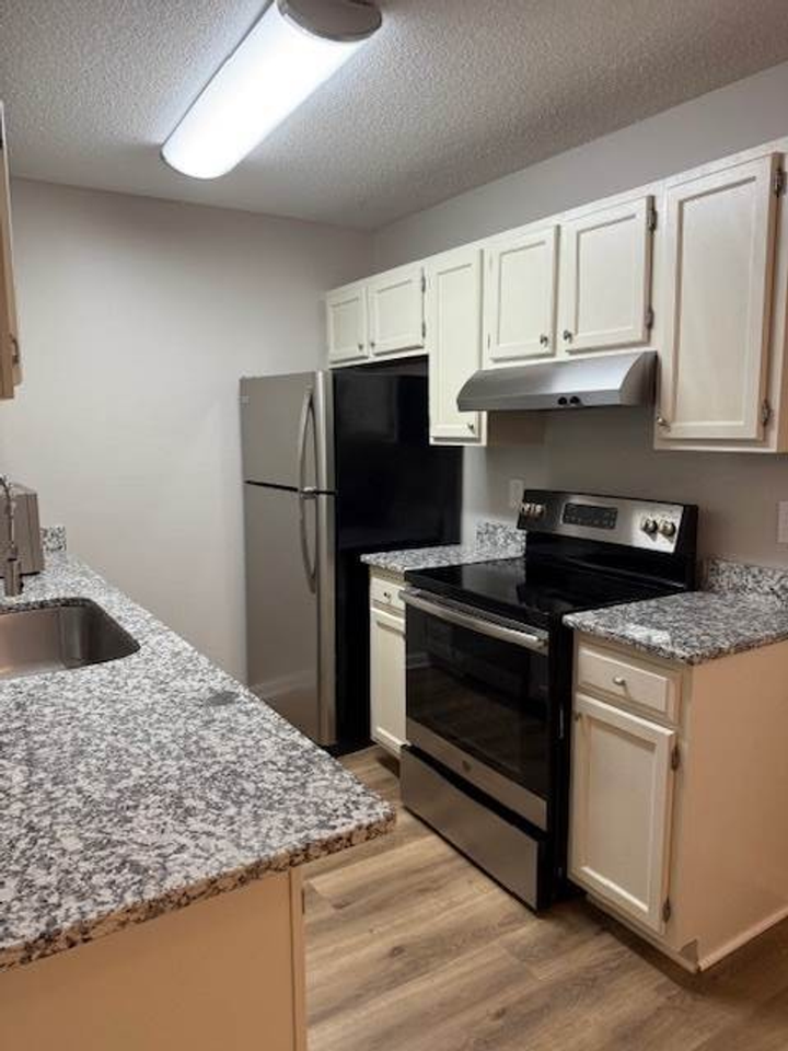 1035 Blinken St - Photo 3 of 12