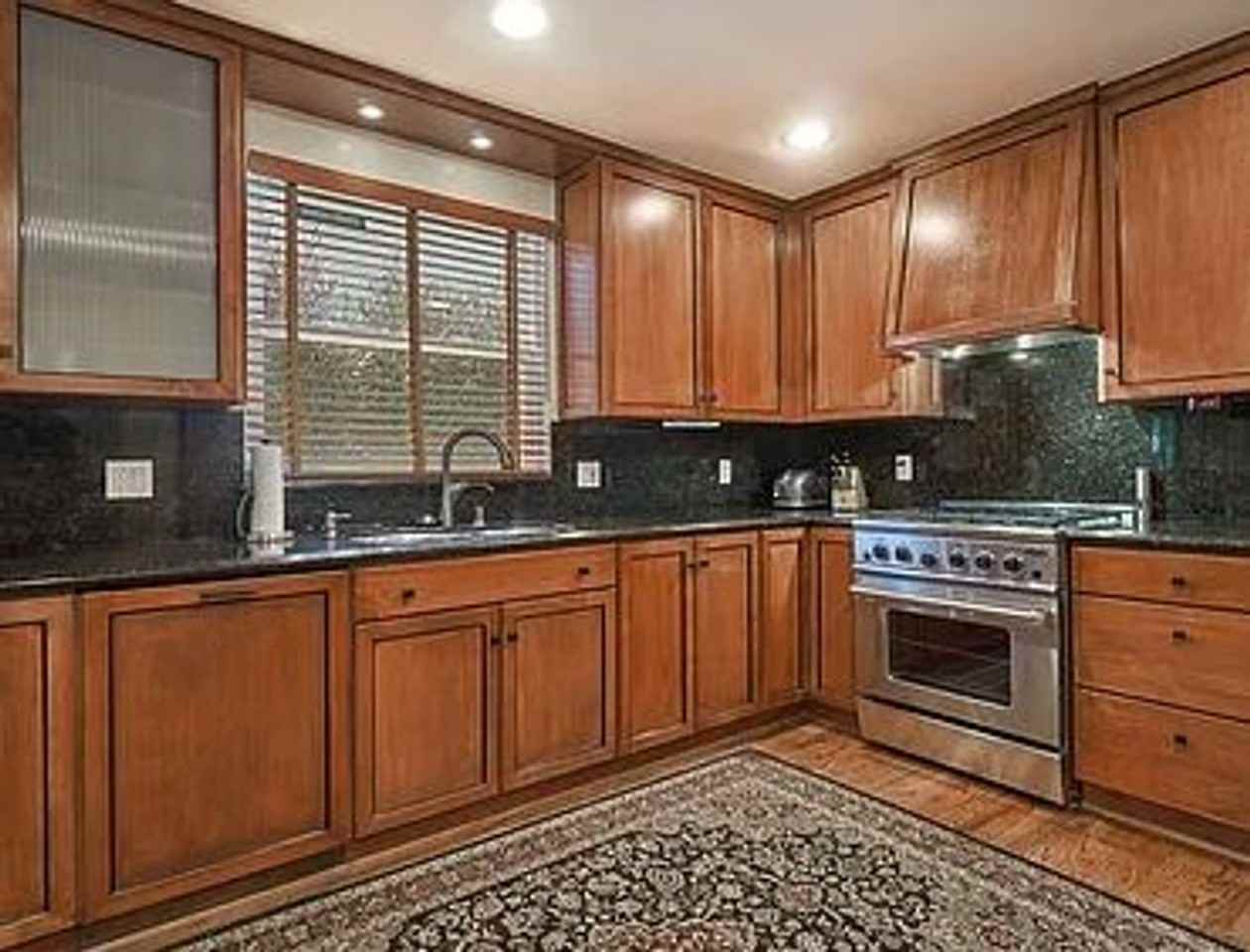 2229 S Beverly Dr - Photo 6 of 20