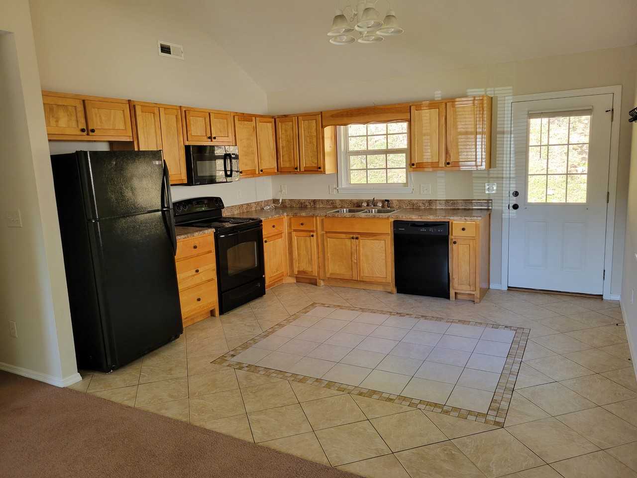 458 Austin St #NA - Photo 3 of 15