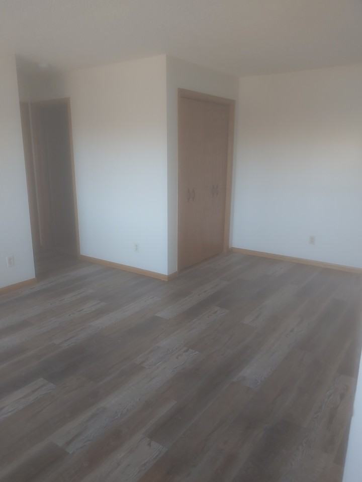 4621 University Ave Ne #201 - Photo 5 of 11