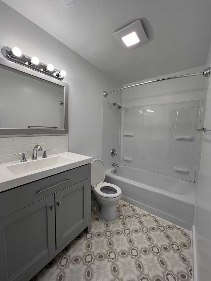 2427 Alder Rd #2 - Photo 2 of 8