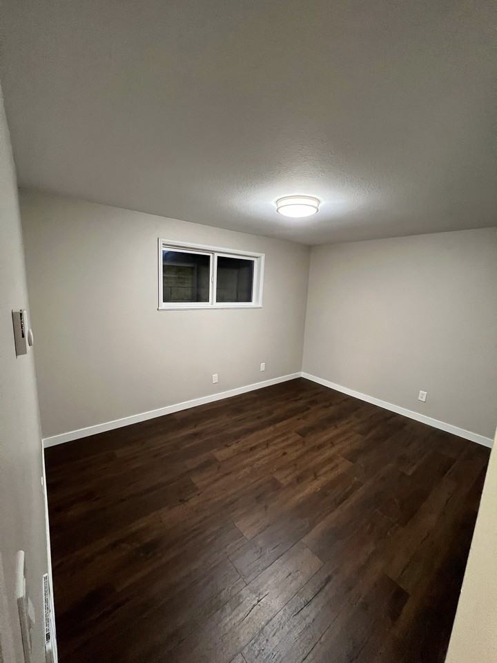 2427 Alder Rd #2 - Photo 3 of 8