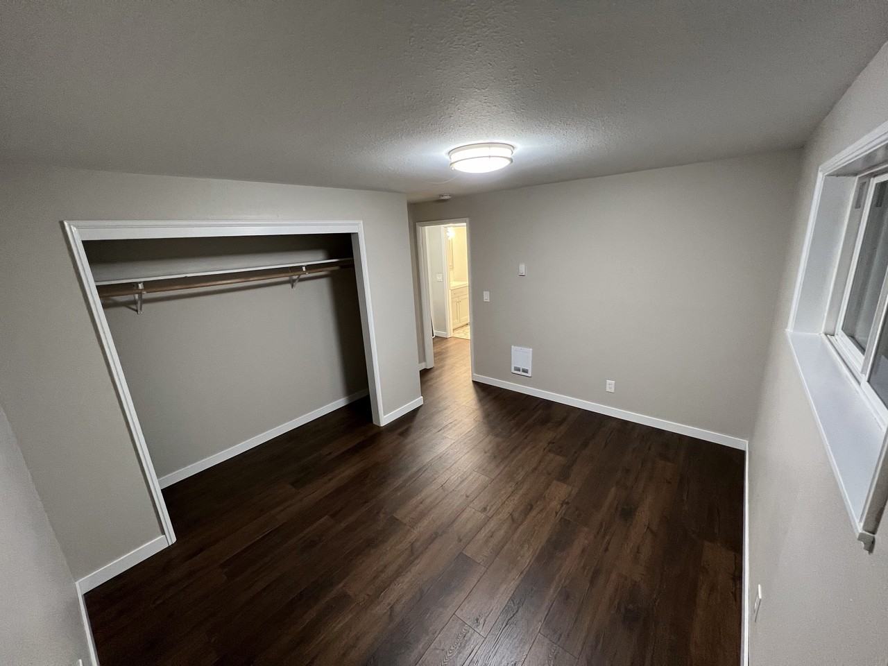 2427 Alder Rd #2 - Photo 4 of 8