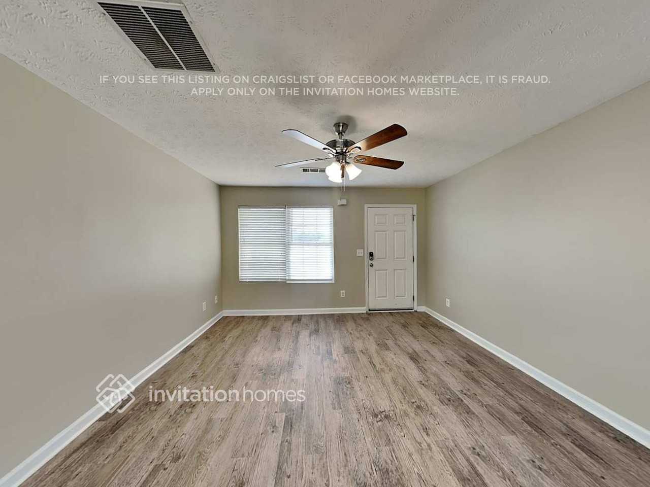 2030 Tussahaw Xing - Photo 4 of 22